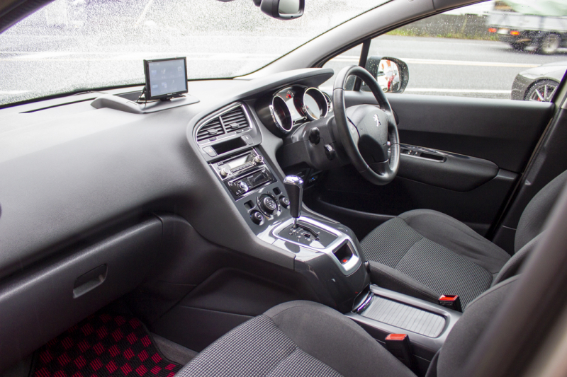 プジョー 5008 プレミアム