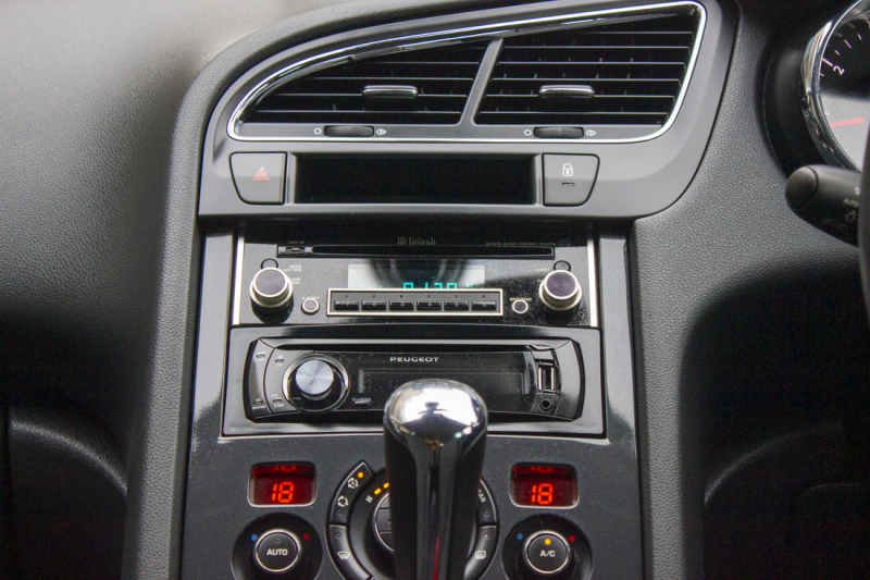 プジョー 5008 プレミアム