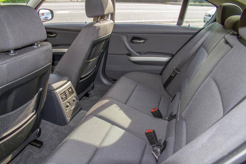 BMW 3シリーズ 320I