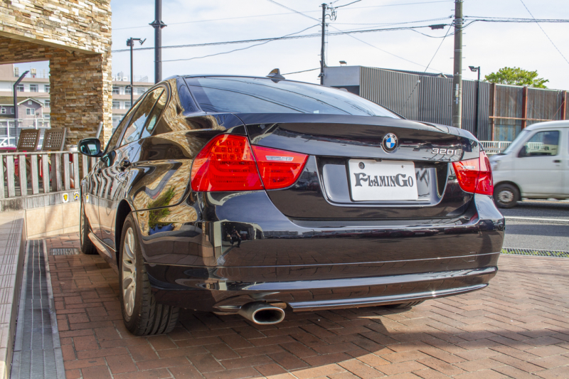 BMW 3シリーズ 320I