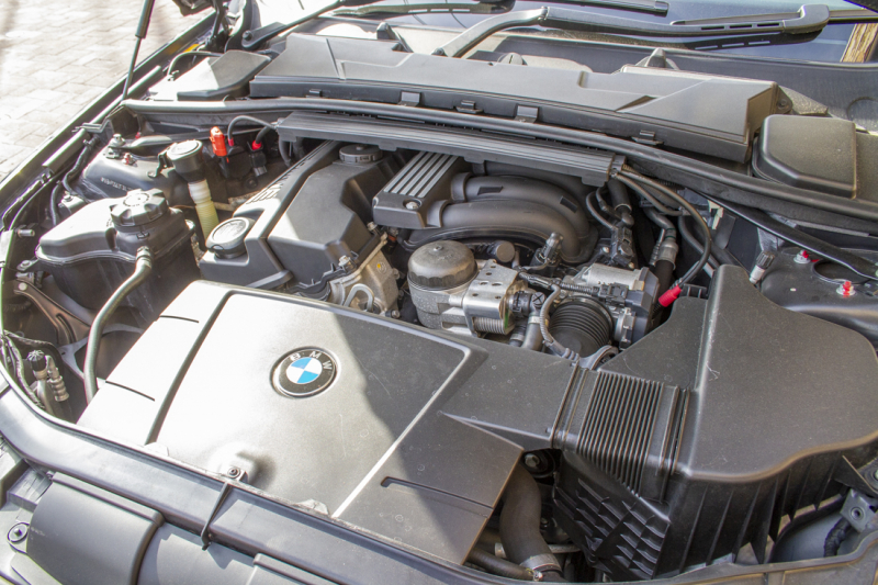 BMW 3シリーズ 320I