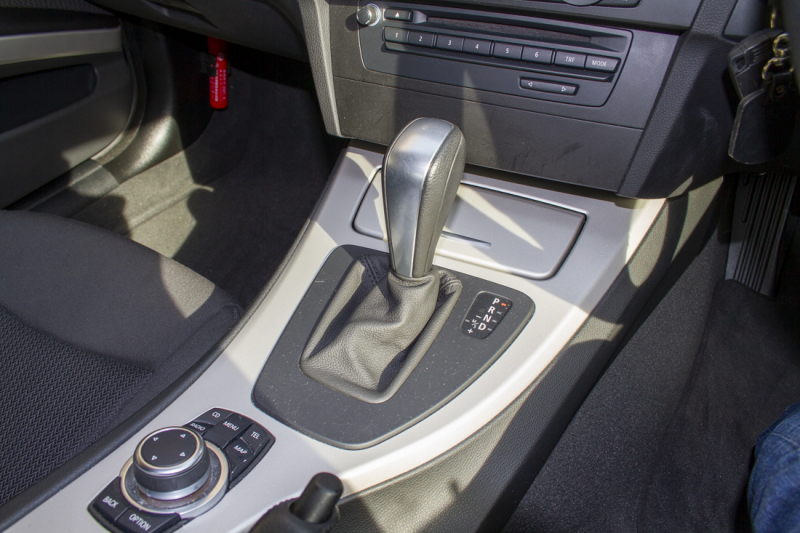 BMW 3シリーズ 320I