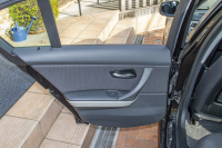 BMW 3シリーズ 320I