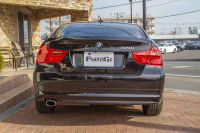 BMW 3シリーズ 320I