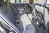 BMW 3シリーズ 320I