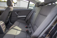 BMW 3シリーズ 320I