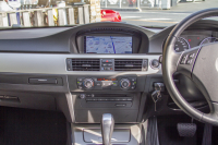 BMW 3シリーズ 320I