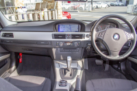 BMW 3シリーズ 320I