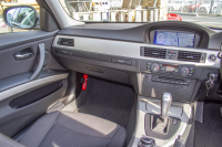 BMW 3シリーズ 320I