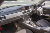 BMW 3シリーズ 320I